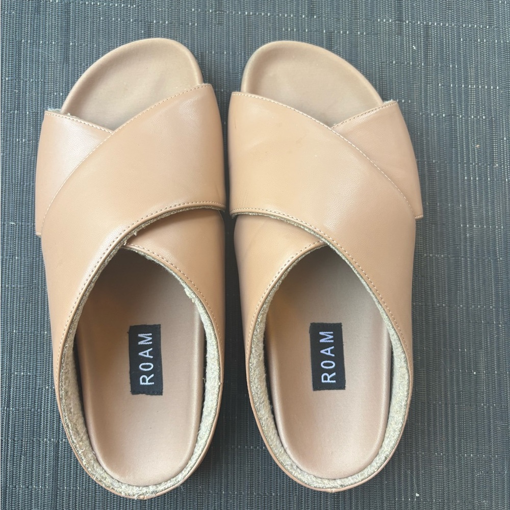 ROAM Women's Beige Slide Sandals